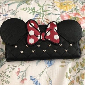 Minnie Mouse Loungefly Wallet